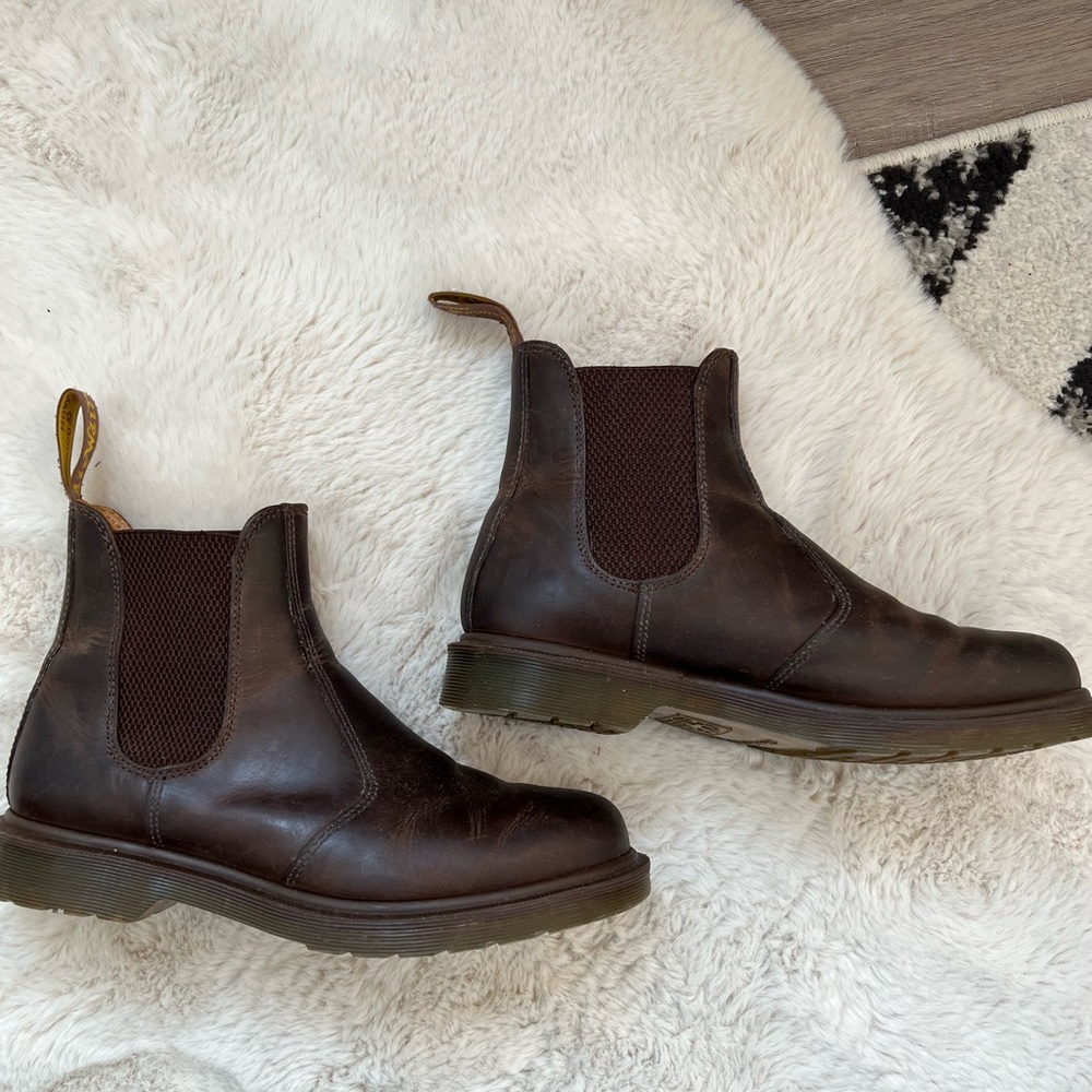 Dr. Marten 2976 Chelsea Boot Mens